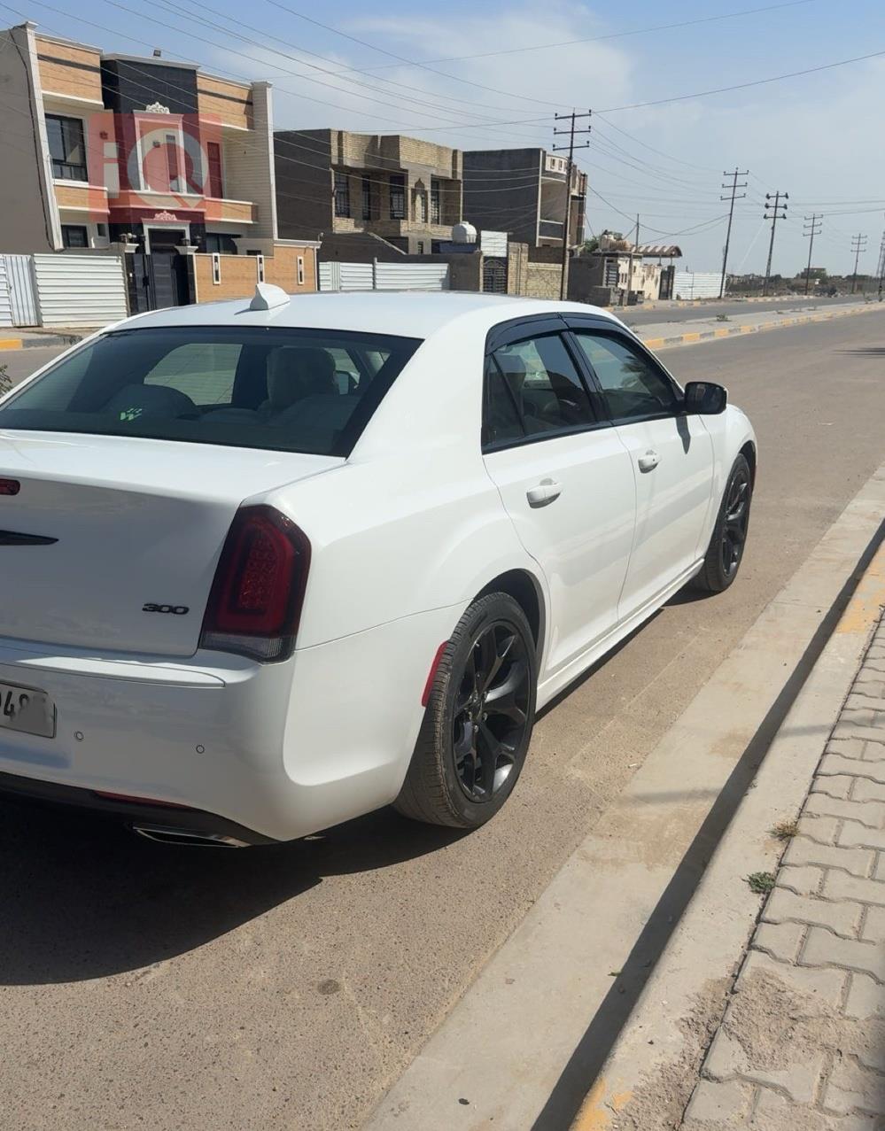 كرايسلر 300